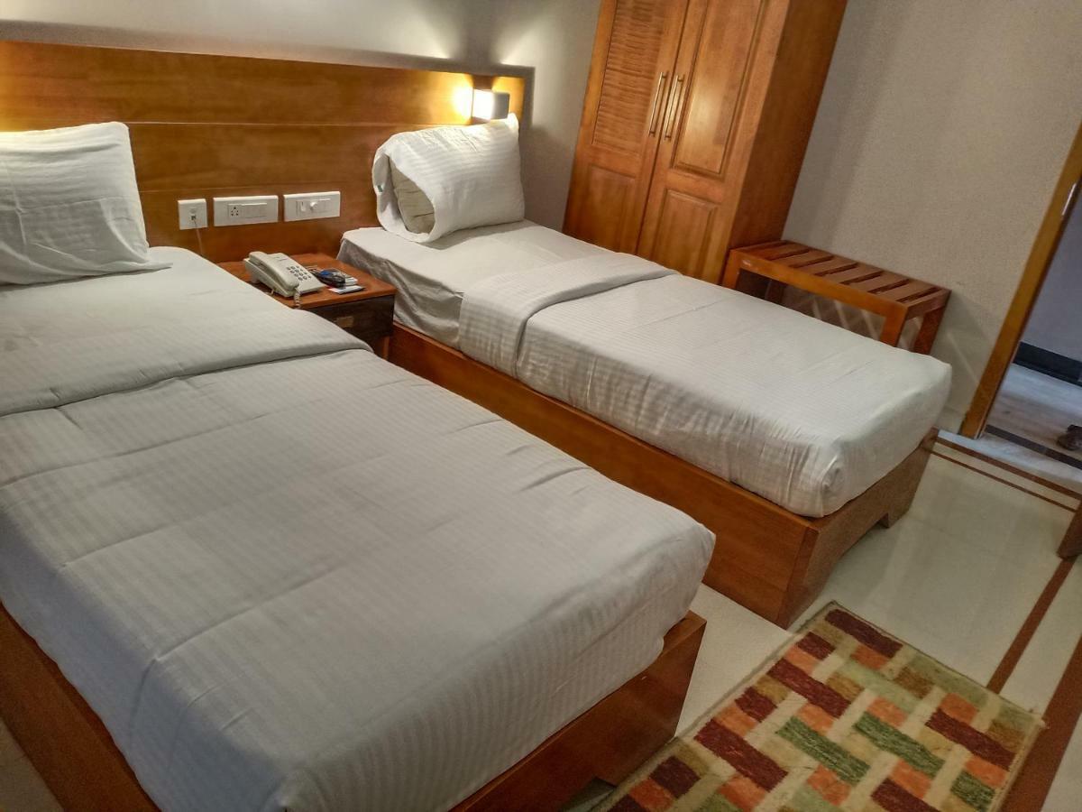 Devanganam Residency Hotel Guruvāyūr Eksteriør billede