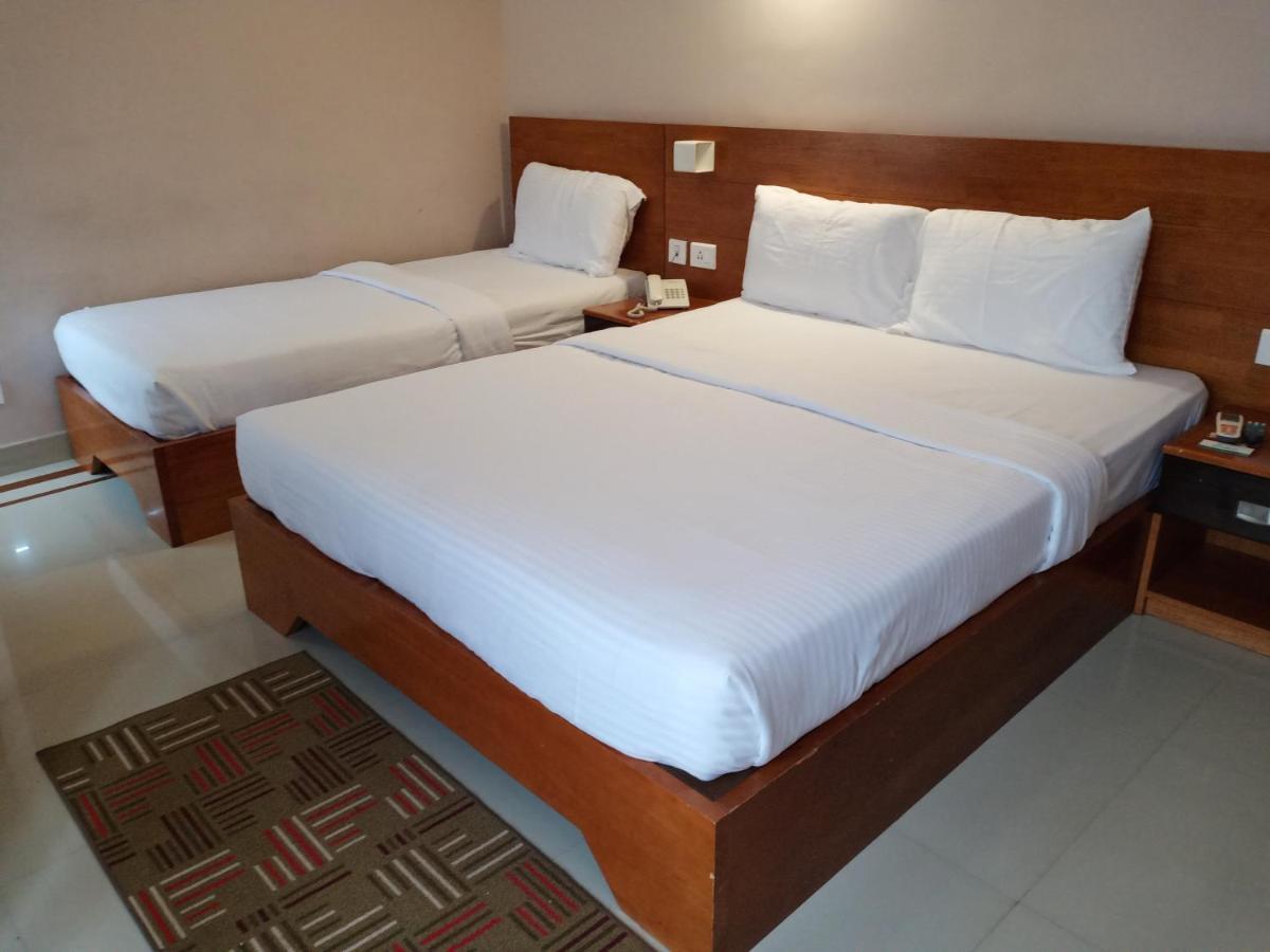 Devanganam Residency Hotel Guruvāyūr Eksteriør billede